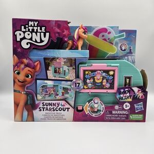 My Little Pony Sunny Starscout Smoothie Truck Playset (New in Box)
